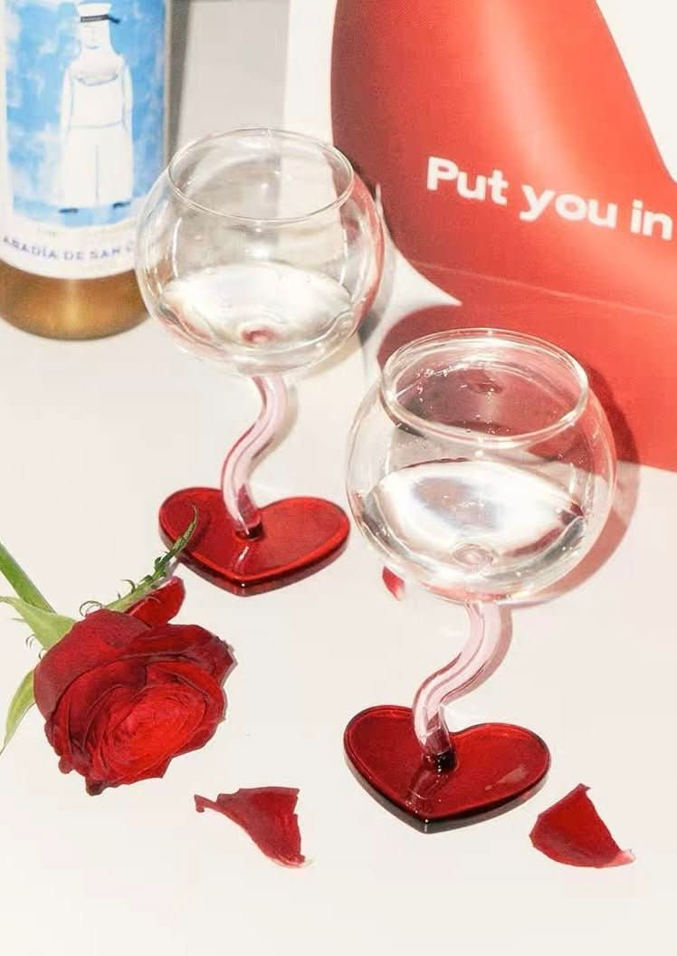 Valentine's Gift Box: Retro Wavy Goblet Set of 4 Pcs - Gifts for